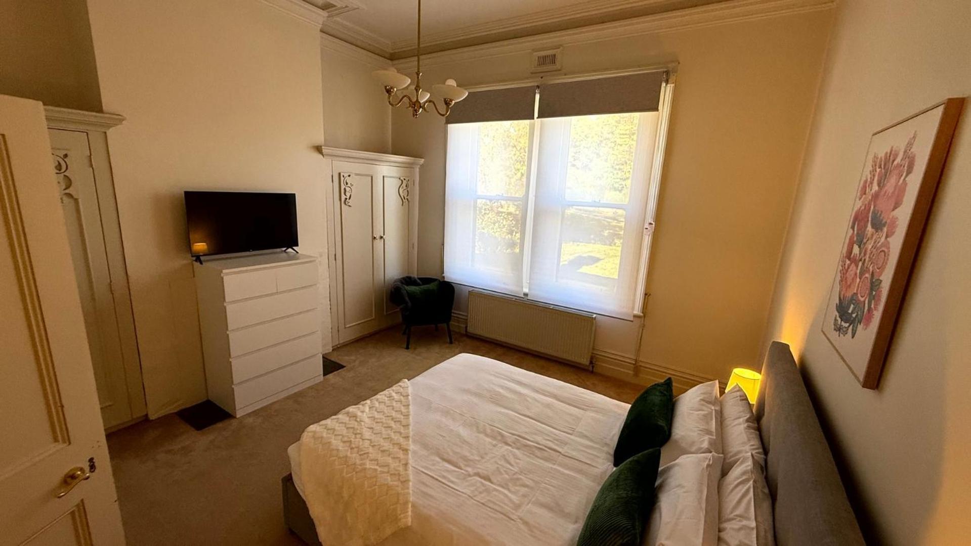 Colonial Bank Motel Omeo Экстерьер фото